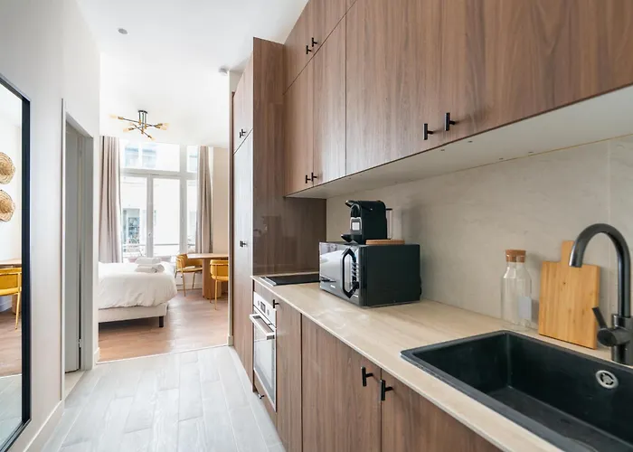 New For 2 Near Bastille París