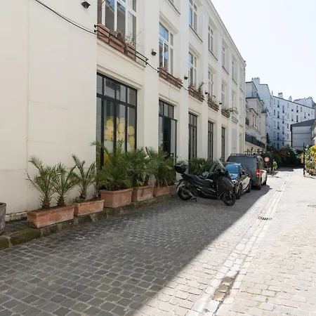 New For 2 Near Bastille شقة